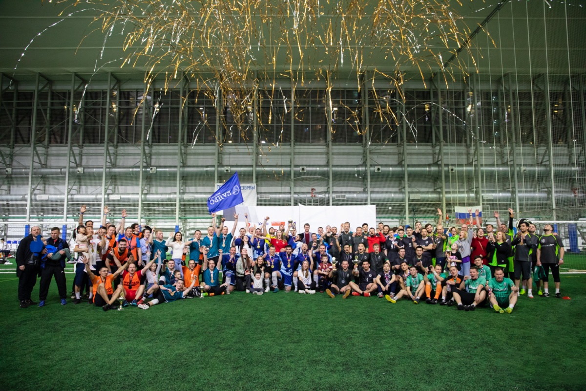 Сборная команда ГК «Фармасинтез» приняла участие в турнире по мини-футболу «Кубок Наука и МедФарм 2024»