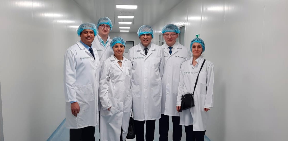 Чрезвычайный и полномочный посол Индии в России Паван Капур посетил завод «Фармасинтез» в Иркутске