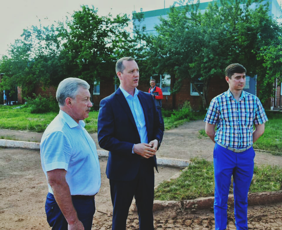 A visit of Sergei Serebrennikov, the Mayor of Bratsk, to the BratskChemSyntez plant