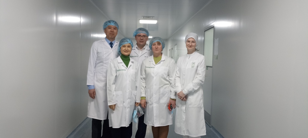 Chinese diplomats visited the Irkutsk plant of the Pharmasyntez Group of Companies